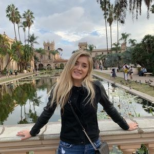 Meet your Posher, Kristina